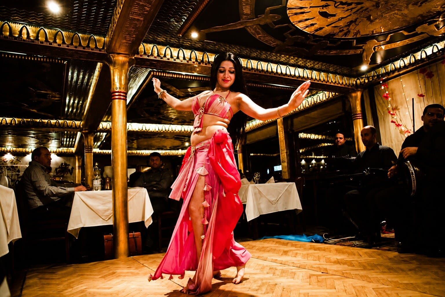 Cairo Luxury Nile Dinner Cruise with Open Buffet,Belly Dance Show
