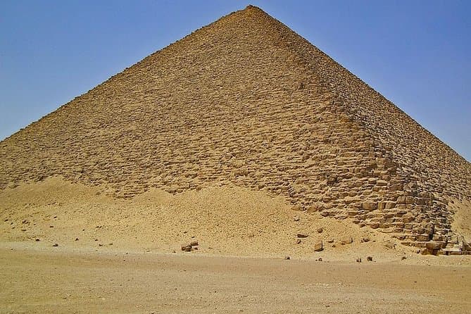 Private day tour to Dahshur and Egyptian museum