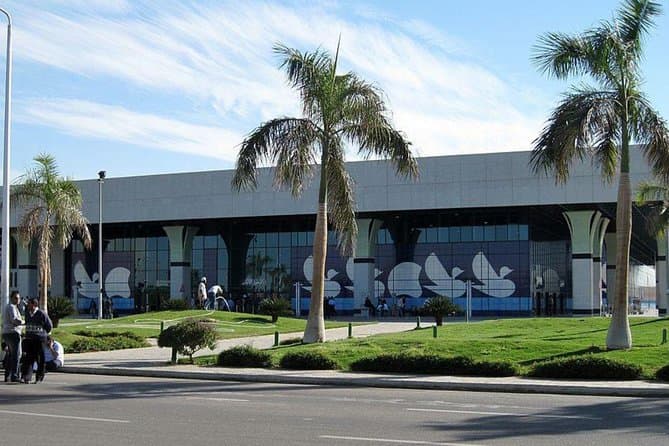 Private Arrival Transfer from Luxor Airport to Luxor Hotels