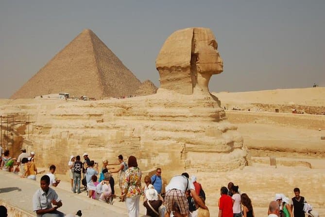 Private Half- Day Tour: Great Pyramids - Sphinx - Egyptian Museum
