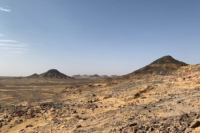 Black and White Desert Tour 2 Days 1 Night