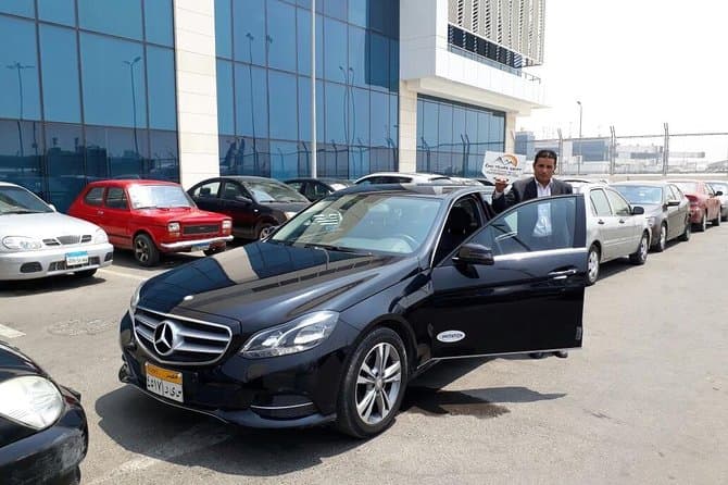 Pickup transfer from Cairo airport to downtown hotel