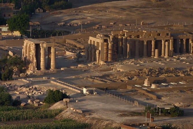 Tour to Ramesseum Temple & Medenit Habu Tour