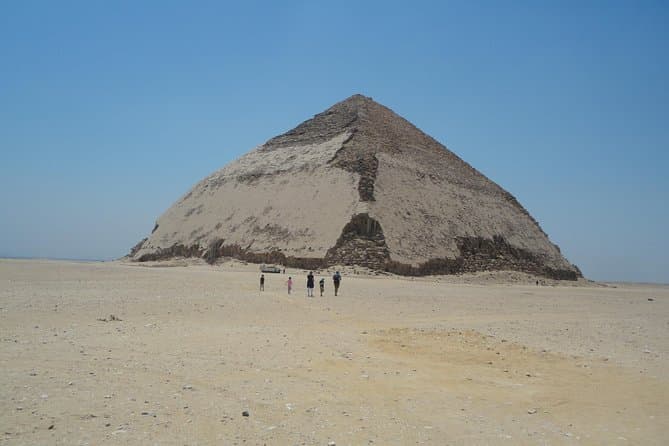 Giza Pyramids, Sphinx, Sakkara & Dahshur Private Day Tour
