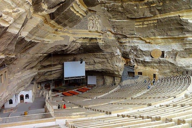 Tour privato di mezza giornata alla Chiesa nella Roccia, alla Città della Spazzatura e alla Città dei Morti al Cairo