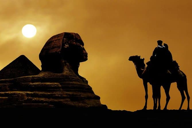 Giza Pyramids, Memphis and Sakkara Tour
