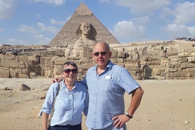 Caïro: privétour van 8 uur naar de piramides en het Grote Egyptische Museum