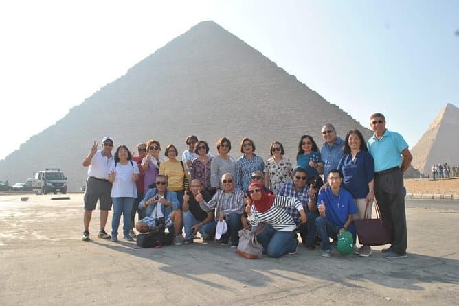 Cairo Layover Tour: Pyramids, Sphinx & Grand Egyptian Museum