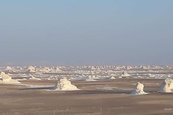 Overnight tour to Baharyia Oasis (Black&White desert with Crystal mountain)