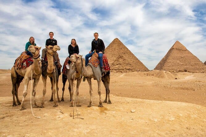 Tour privato di un'intera giornata: piramidi di Giza, Sfinge, Menfi e Saqqara