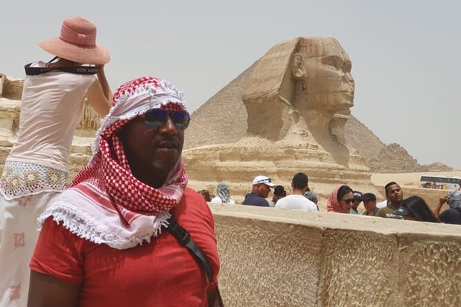 Tour to Giza Pyramids and Sphinx with Lunch