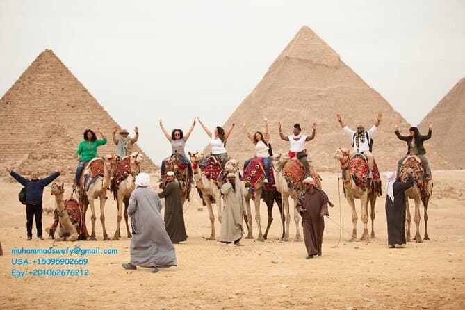 جولة إلى أهرامات الجيزة وأبو الهول والقاهرة الإسلامية والقبطية