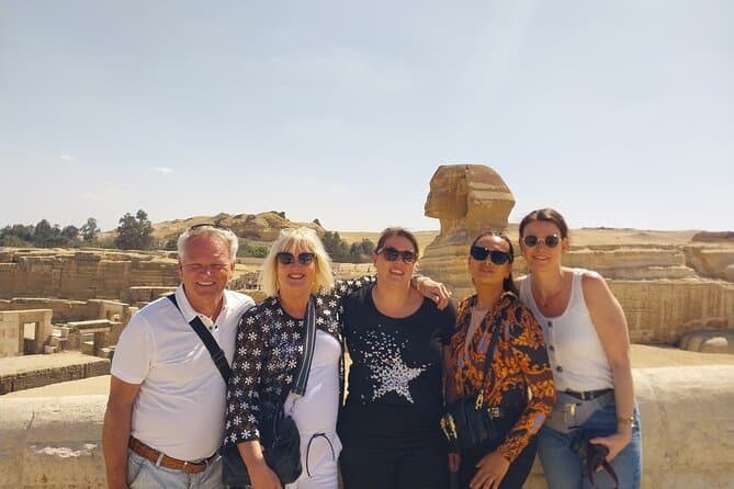 Pirámides de Giza, paseo en camello, vehículo todo terreno y recorrido de compras con crucero con cena