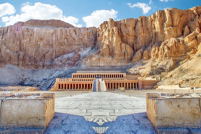 جولة نصف يوم: وادي الملوك ومعبد حتشبسوت وتمثالا ممنون