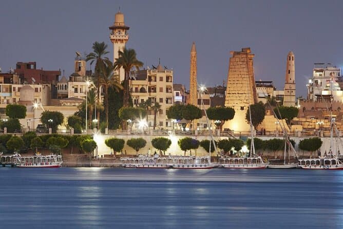 Private 2 Hours Luxor Tour by Horse Carriage