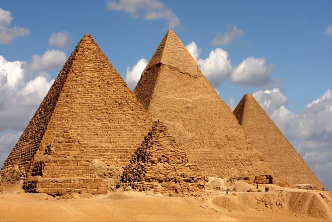 Day Trip: Hurghada to Cairo by Plane