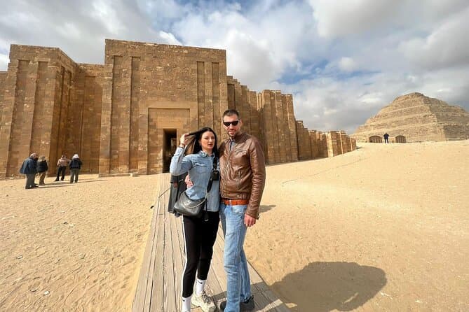 Private All Inclusive Giza Pyramids ,Memphi ,Saqqara,Lunch&Camels