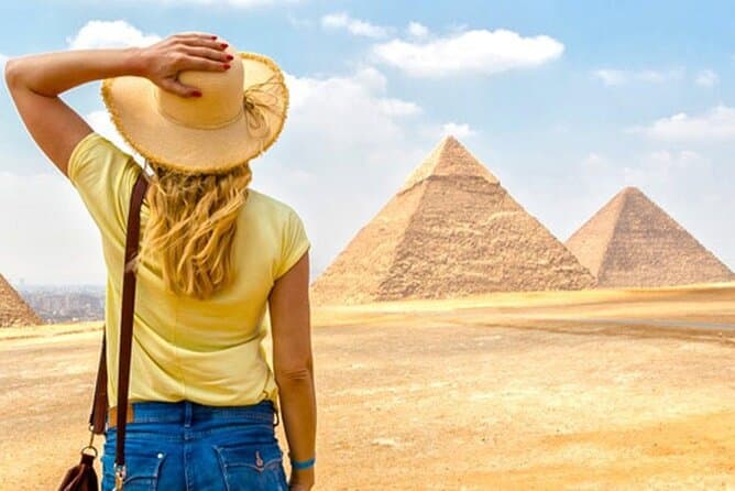 Day Tour to Giza Pyramids, Egyptian Museum, Khan Khalili(Pravate)