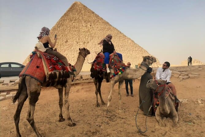 4-hours Giza Pyramids , sphinx Tour with Lunch Included