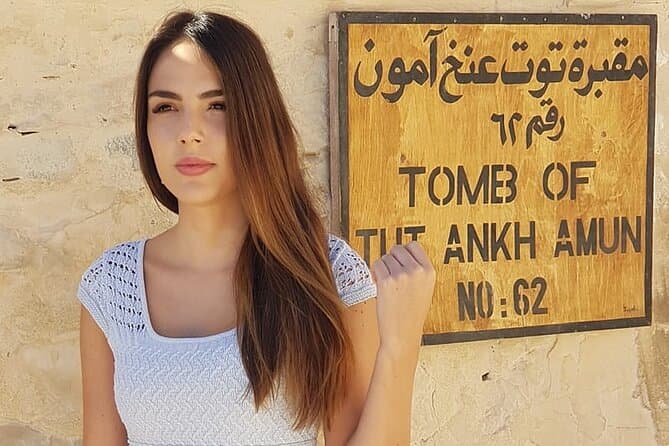 Private Day Trip to Luxor from Cairo by Plane - All-Inclusive VIP