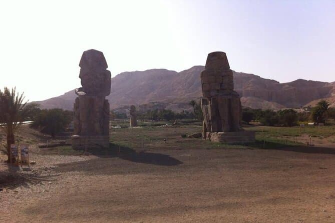 Colossi of Memnon Private Tour From Luxor