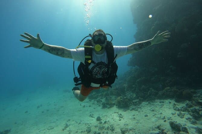 Hurghada: avventura subacquea di un giorno con due immersioni e gita in barca