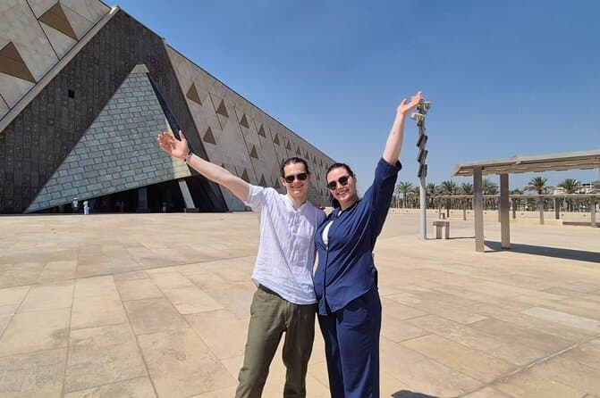 Private-half day tour to GEM ,king Tut gallery,solar boat&lunch
