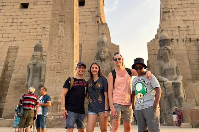 Luxor Layover Privat Tour to East and West Bank with lunch