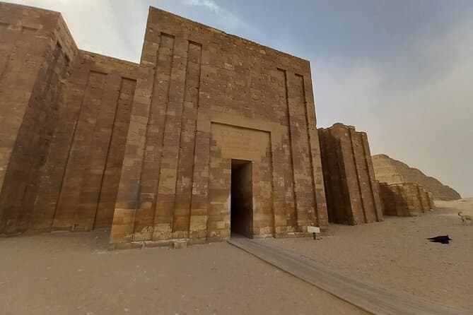 Giza Pyramids and Sphinx Full-Day Tour