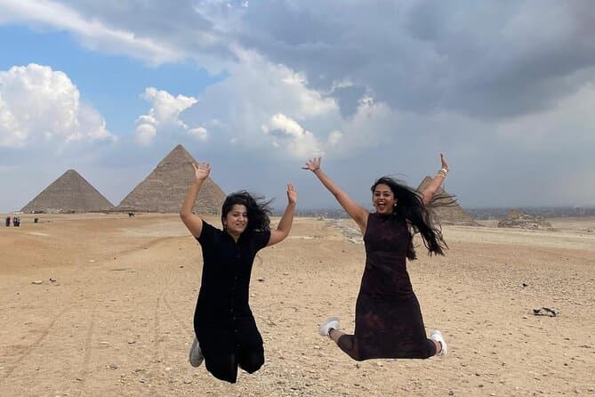 Giza, Dahshur, Sphinx and Saqqara Pyramids Private Day Tour