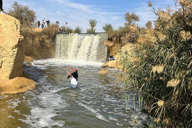 Luxury Tour to Wadi El Hitan & Wadi El Rayan Falls from Cairo