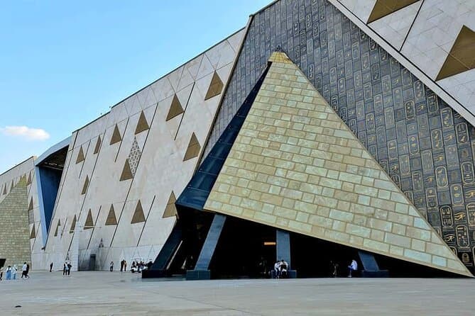 Grand Egyptian Museum Pyramids Sphinx Tour with Lunch