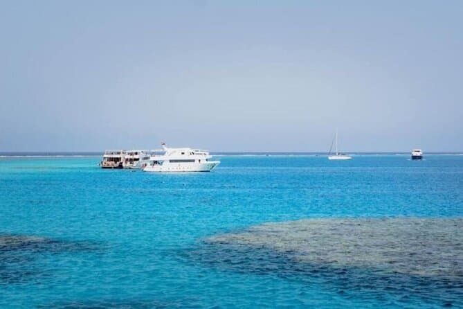 Ain Sokhna Day Trip On Yacht From Cairo