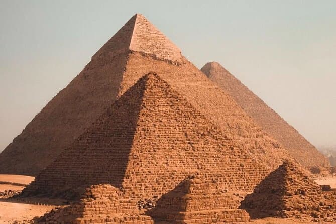 Full Day Tour To Pyramids of Giza and The Grand Egyptian Museum