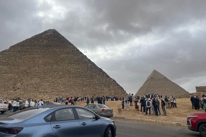 Giza Pyramids Private Tour with Egyptologist Guide