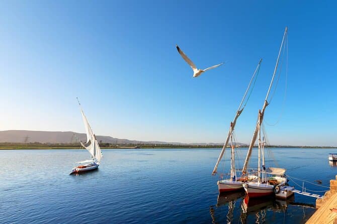 1 hour Private Sunrise or Sunset Felucca Ride in Luxor