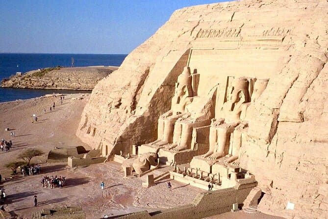 Luxor to Aswan Private 2 Day Tour with Transport