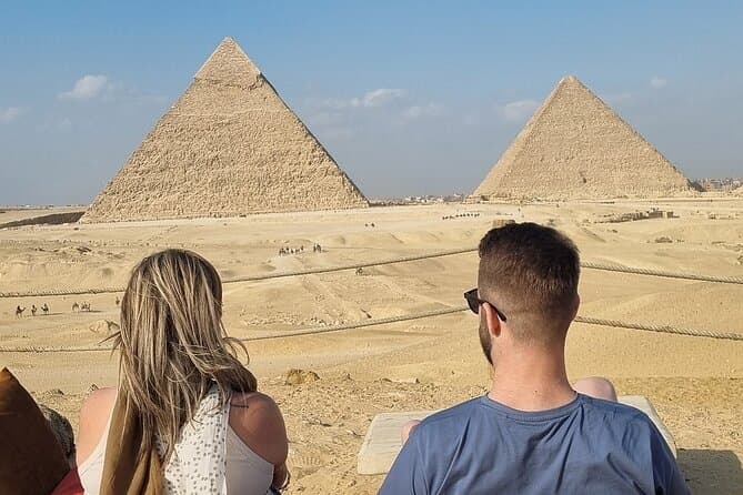 VIP Half Day Tour Giza Pyramids with Lunch at 9 Pyramids Lounge