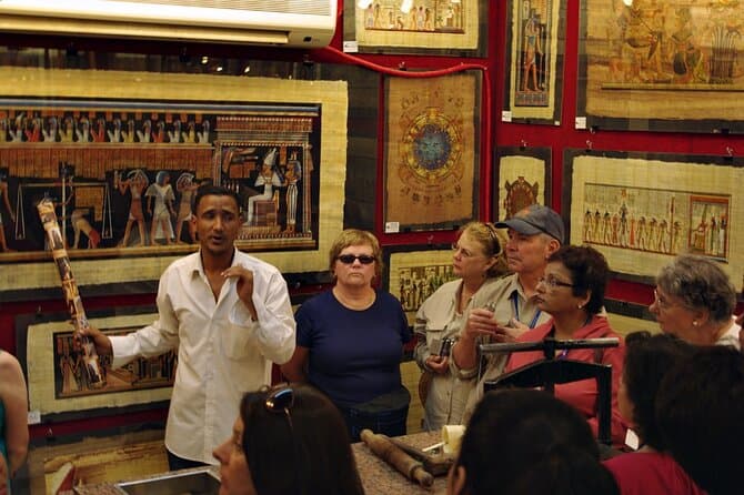 Cairo Shopping Tour with Local Crafts Experience