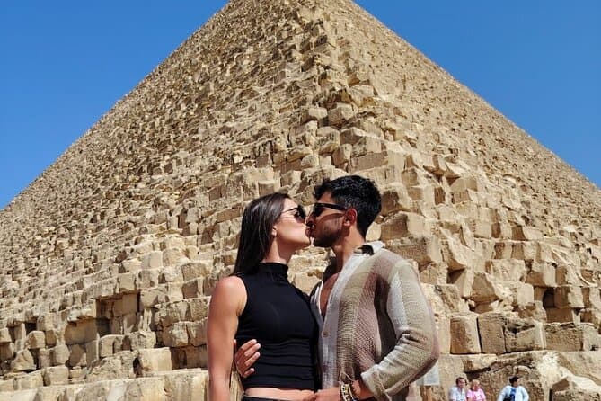Tour privato di un'intera giornata alle Piramidi di Giza, Saqqara e Menfi