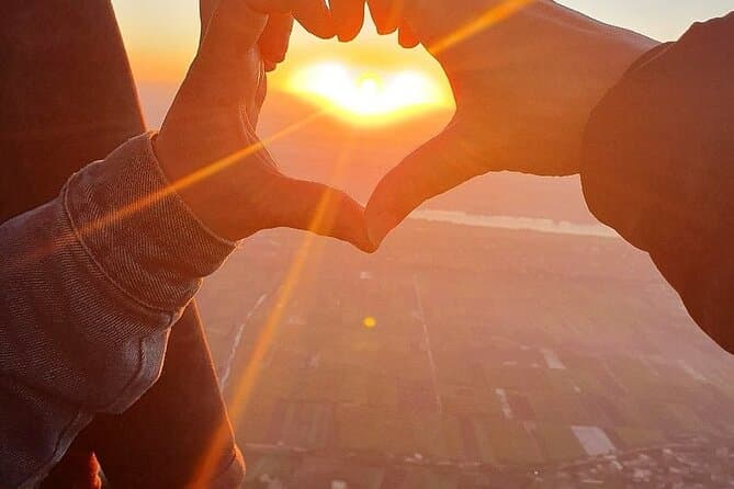 Sunrise Balloon Karnak Luxor Temples Tour with Tickets Guide