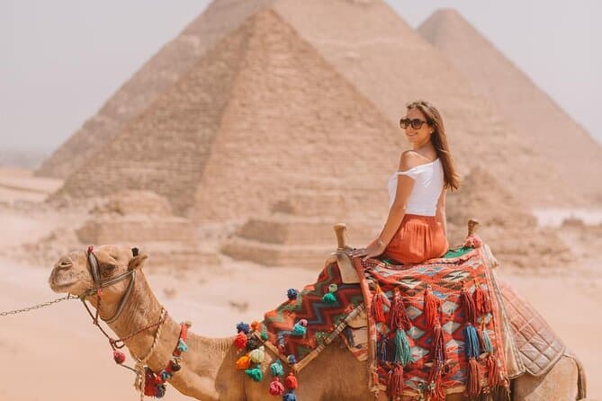 2-Hour Private Camel Ride Tour in Sahara Giza pyramids area