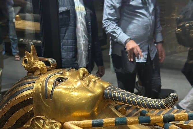 Discover the Pyramids and the New Grand Museum with Egyptologist