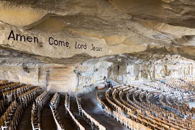 Cave Church & Garbage City Experience in Cairo (Private Tour)
