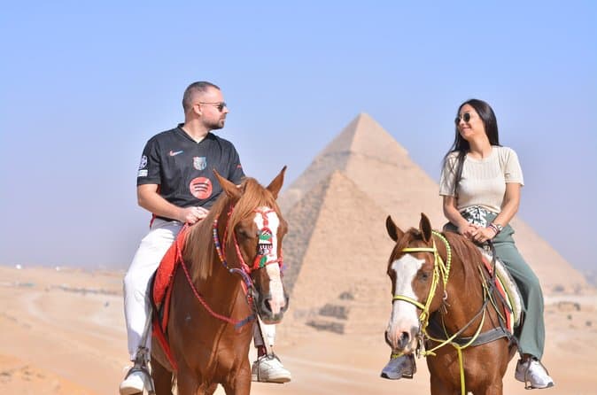 Cheap Day to Giza Pyramids Sphinx with pro photographer & felucca