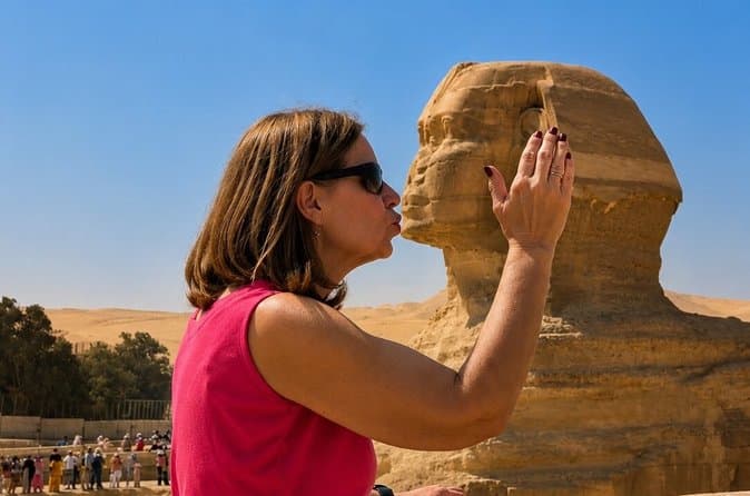 Private Giza Pyramids, Egyptian Museum & Bazaar Cairo Airport