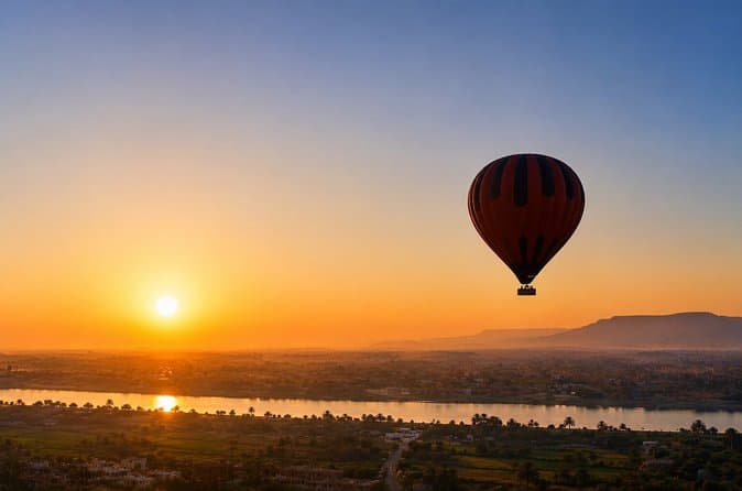 Overnight Luxor Tour from Cairo by Flight with Hot Air Balloon