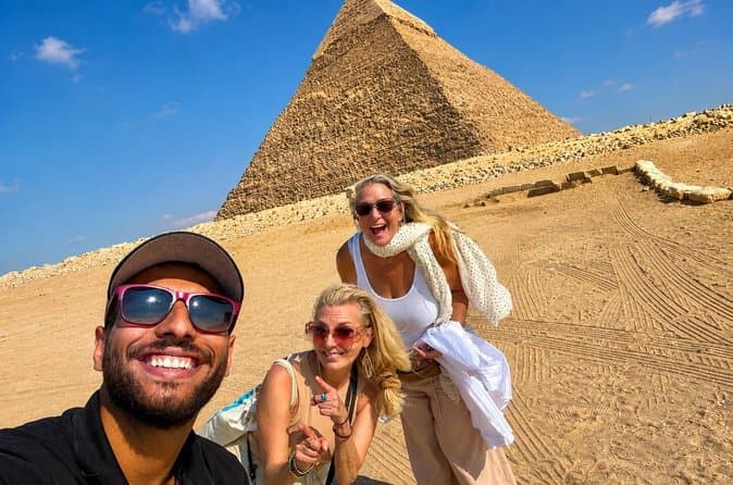VIP All Inclusive Giza Pyramids GEM and Great Pyramid EntryLunch