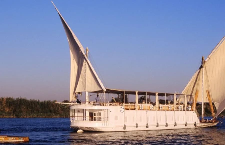Lazuli Roi Farouk, a Nile dahabiya, operated by Lazuli