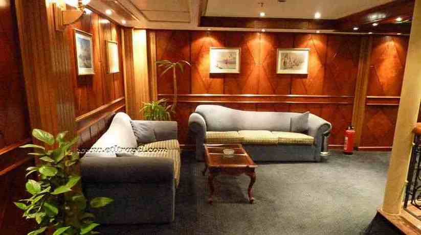 Nile Crown III